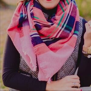 J.Crew Blanket Scarf Large Plaid. Made in Italy